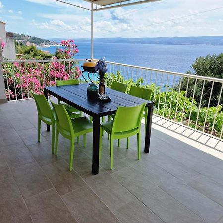 Apartment Panorama - Amazing Sea View, Newly Renovated Dugi Rat Exterior foto